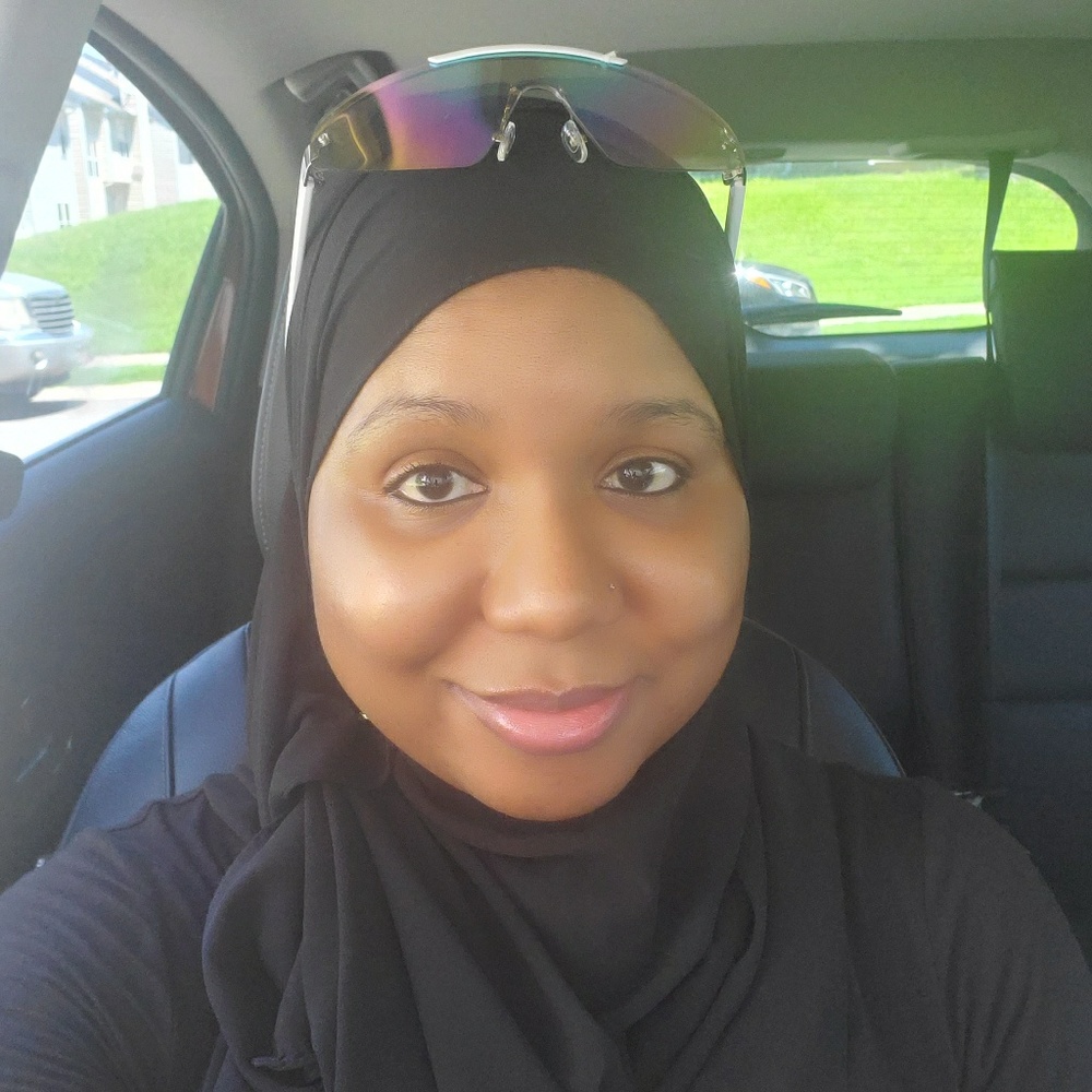 Meet your Posher, Candice